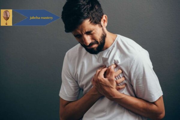 چرا قهوه باعث تپش قلب میشه