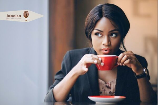 چرا قهوه می خورم خوابم می گیره