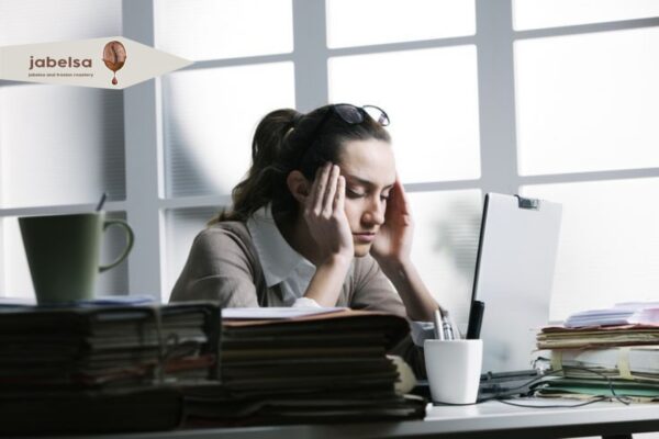 چرا قهوه می خورم خوابم می گیره